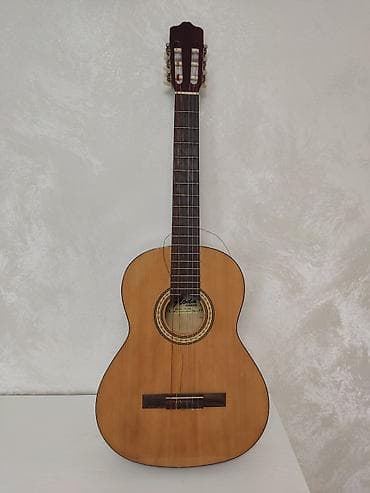 Классическая гитара CORT (надпись на розетке) с чехлом YAMAHA для 39" at lalafo.kg Классическая гитара CORT (надпись на розетке) с чехлом YAMAHA для 39"