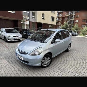 Продается Honda jazz (рестайлинг) 2005 года вариатор объем 1,3 at lalafo.kg Продается Honda jazz (рестайлинг) 2005 года вариатор объем 1,3