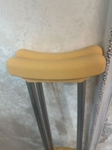 Паркет: Подмышечные костыли, пара. - Материал: легкий алюминий. - Регулировка lalafo.kg да — 2 Паркет: Подмышечные костыли, пара. - Материал: легкий алюминий. - Регулировка — 2