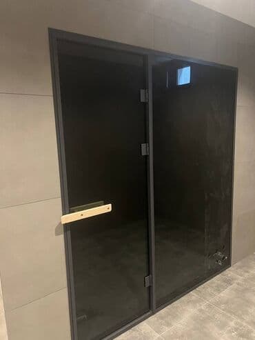 Стеклянная перегородка с дверью для интерьера - Конструкция at lalafo.kg Стеклянная перегородка с дверью для интерьера - Конструкция