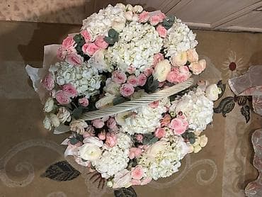 Корзина букет, Пионовидные розы +Гартензий Букет Сегодняшний свежий at lalafo.kg Корзина букет, Пионовидные розы +Гартензий Букет Сегодняшний свежий