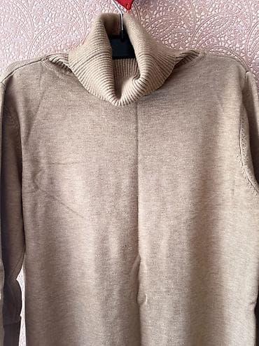 Платье-свитер женское, вязаное, бежевое - Фасон: прямое, миди-длины - at lalafo.kg Платье-свитер женское, вязаное, бежевое - Фасон: прямое, миди-длины -