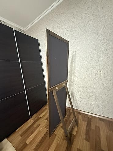 Напольное зеркало в деревянной раме - Формат: полноразмерное зеркало at lalafo.kg Напольное зеркало в деревянной раме - Формат: полноразмерное зеркало
