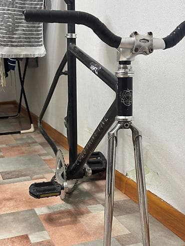 CONSTANTINE METEOR рама 2015 года лкп 6/10 все что на раме все at lalafo.kg CONSTANTINE METEOR рама 2015 года лкп 6/10 все что на раме все