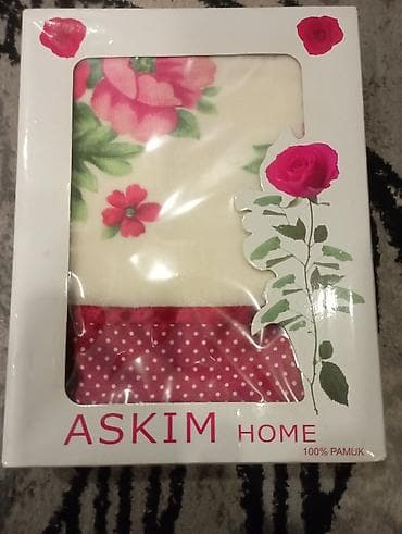 Сүлгүлөр: Полотенце в подарочной упаковке, размер 45*85. Новое, приятная lalafo.kg да — 1 Сүлгүлөр: Полотенце в подарочной упаковке, размер 45*85. Новое, приятная — 1