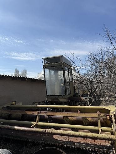 Картошка отургузгучтар: Самоходная зерноуборочная/кормоуборочная косилка (жатка с кабиной lalafo.kg да — 9 Картошка отургузгучтар: Самоходная зерноуборочная/кормоуборочная косилка (жатка с кабиной — 9