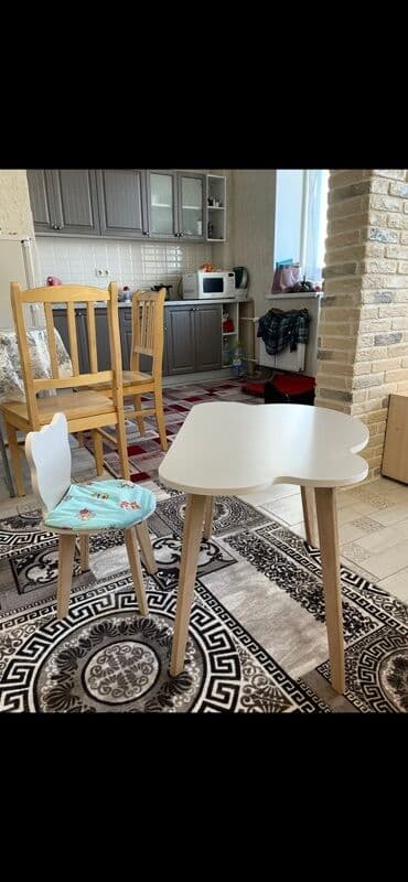Комплект детского стола и стула at lalafo.kg Комплект детского стола и стула