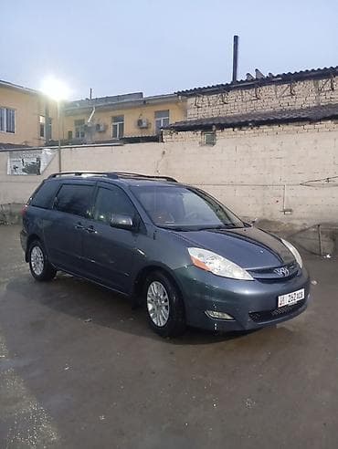 Toyota Sienna: 2009 г., 3.5 л, Бензин, Минивэн at lalafo.kg Toyota Sienna: 2009 г., 3.5 л, Бензин, Минивэн