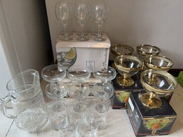 Конфетницы 150 сом, комплект бокалов 600 сом (6 шт), графин плюс 5 at lalafo.kg Конфетницы 150 сом, комплект бокалов 600 сом (6 шт), графин плюс 5