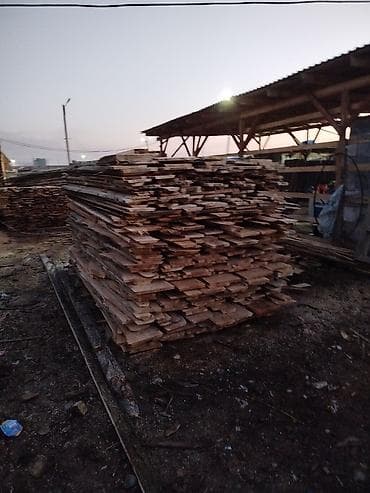 Доски, Необрезные, Для строительства, Сосна, Черновые at lalafo.kg Доски, Необрезные, Для строительства, Сосна, Черновые