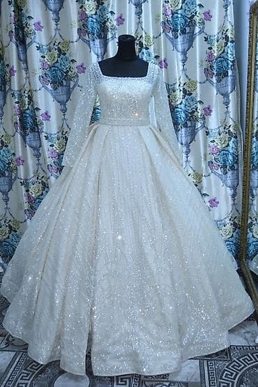 Шикарное свадебное платье из королевских моделей. Очень пышное. Всё at lalafo.kg Шикарное свадебное платье из королевских моделей. Очень пышное. Всё