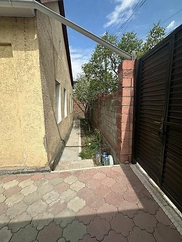 🟢Продаю Дом в перспективном районе✅. ✅Вторая линия. ✅Садики, Шк61 at lalafo.kg — 2 🟢Продаю Дом в перспективном районе✅. ✅Вторая линия. ✅Садики, Шк61 — 2