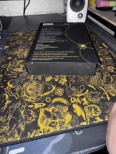 Фантастика и фэнтези, На английском языке at lalafo.kg Фантастика и фэнтези, На английском языке