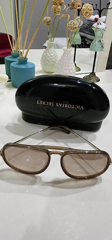 Очки солнцезащитные Chloé - Форма: прямоугольные/овальные линзы в lalafo.kg да — 3 Очки солнцезащитные Chloé - Форма: прямоугольные/овальные линзы в — 3