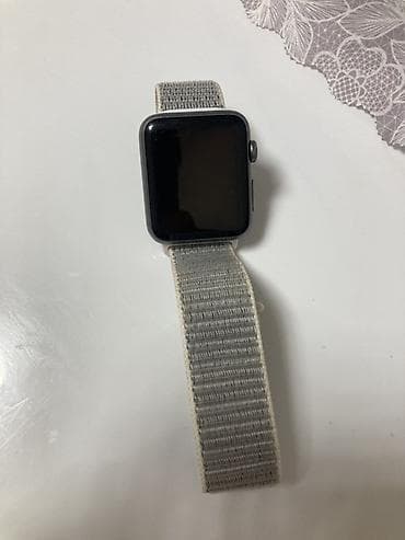 Смарт‑часы Apple Watch series 1 размер 42 мм в темном корпусе с черным at lalafo.kg Смарт‑часы Apple Watch series 1 размер 42 мм в темном корпусе с черным