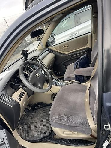 Toyota Highlander: 2003 г., 3 л, Автомат, Газ, Универсал at lalafo.kg Toyota Highlander: 2003 г., 3 л, Автомат, Газ, Универсал