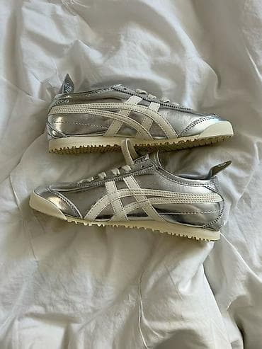 Продам кроссовки onitsuka tiger (оригинал) оказались немного at lalafo.kg Продам кроссовки onitsuka tiger (оригинал) оказались немного