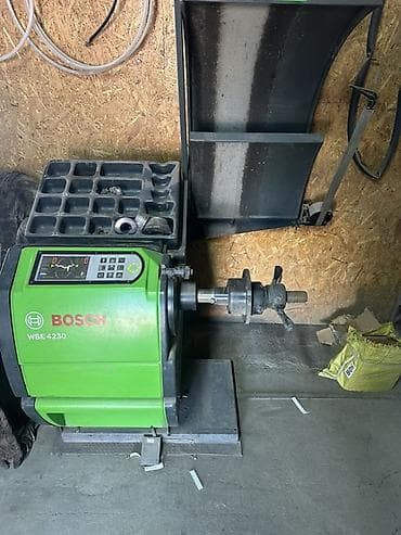 Продаю Балансировочный станок для колес Bosch WBE 4230. - Электронный at lalafo.kg Продаю Балансировочный станок для колес Bosch WBE 4230. - Электронный
