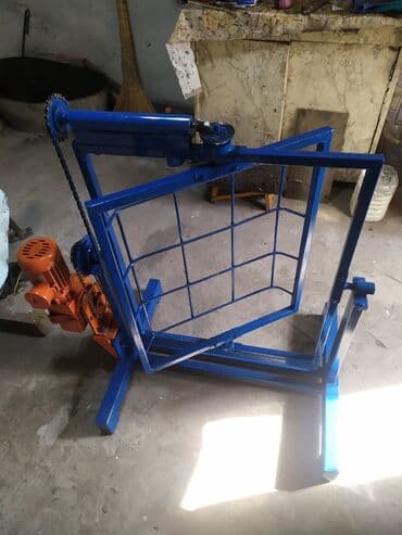 Продаю ротационный станок для литья фигур, копилок из гипса at lalafo.kg Продаю ротационный станок для литья фигур, копилок из гипса