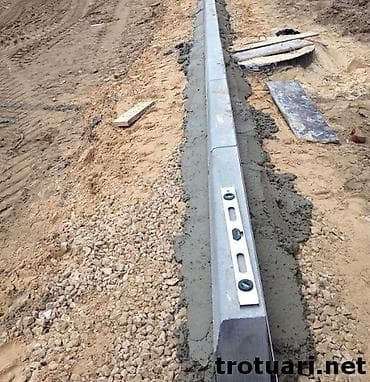 Установка дорожного/бордюрного камня латки трубы любой сложности ЦЕНА at lalafo.kg Установка дорожного/бордюрного камня латки трубы любой сложности ЦЕНА