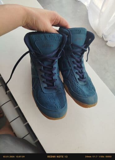 Борцовки ASICS Matflex, цвет сине-бирюзовый с карамельной подошвой. - at lalafo.kg Борцовки ASICS Matflex, цвет сине-бирюзовый с карамельной подошвой. -