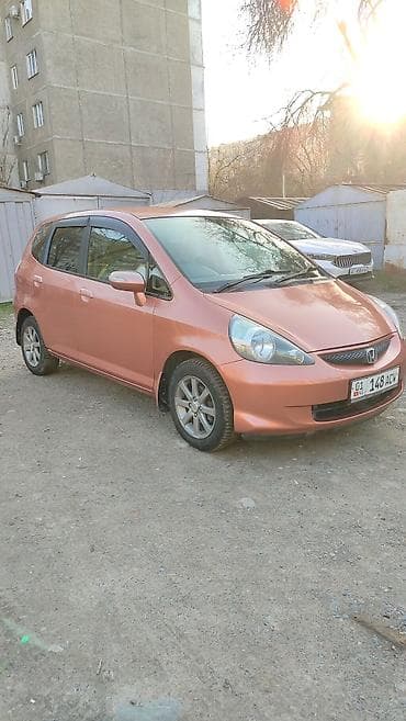 Honda Fit: 2005 г., 1.3 л, Вариатор, Бензин, Хэтчбэк at lalafo.kg Honda Fit: 2005 г., 1.3 л, Вариатор, Бензин, Хэтчбэк