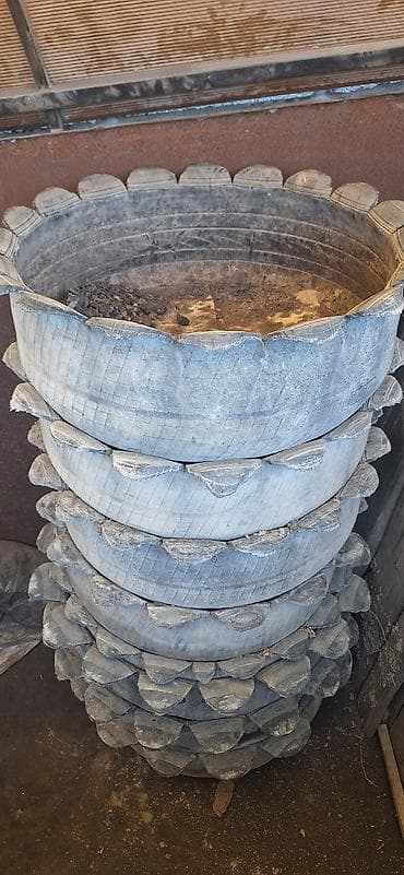 Грядки из покрышек at lalafo.kg Грядки из покрышек