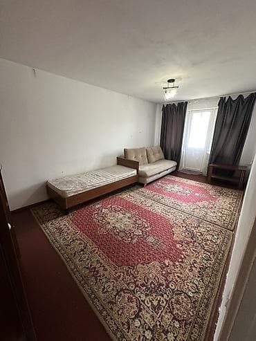 1 комната, 35 м², 10 мкр 104 серия, 5 этаж, Старый ремонт at lalafo.kg 1 комната, 35 м², 10 мкр 104 серия, 5 этаж, Старый ремонт