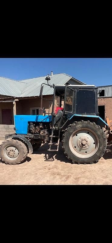 Трактор Беларус (МТЗ), голубой цвет, кабина с остеклением. Основные at lalafo.kg Трактор Беларус (МТЗ), голубой цвет, кабина с остеклением. Основные