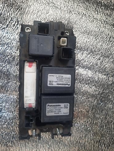 Тойота приус Блок реле/управляющий модуль Toyota с реле Panasonic at lalafo.kg Тойота приус Блок реле/управляющий модуль Toyota с реле Panasonic