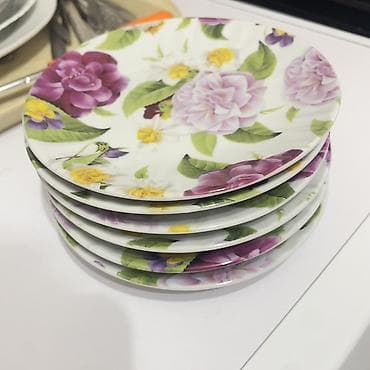 Набор посуды, фарфор/керамика Состав: - Комплект из 6 десертных at lalafo.kg Набор посуды, фарфор/керамика Состав: - Комплект из 6 десертных