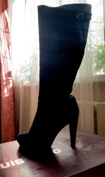 Зимние сапоги, натуральный мех. Размер 39. Италия at lalafo.kg Зимние сапоги, натуральный мех. Размер 39. Италия