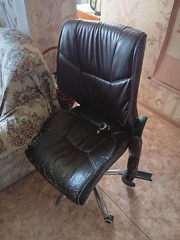 Офис шкафтары: Офис креслолор, Колдонулган, Дөңгөлөктүү, түсү - Күрөң, Экокожа, Өзү алып кетүү lalafo.kg да — 1 Офис шкафтары: Офис креслолор, Колдонулган, Дөңгөлөктүү, түсү - Күрөң, Экокожа, Өзү алып кетүү — 1