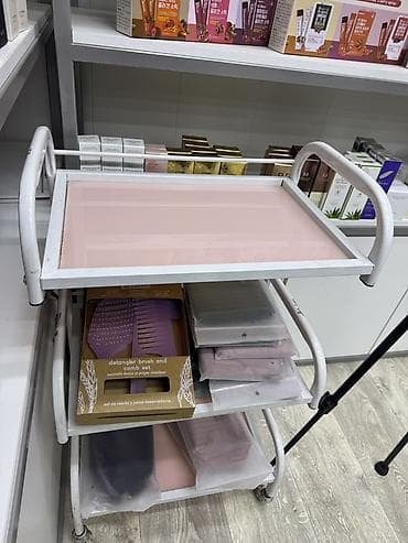 Тележка косметологическая на колесиках, 3 полки - Материал каркаса at lalafo.kg Тележка косметологическая на колесиках, 3 полки - Материал каркаса