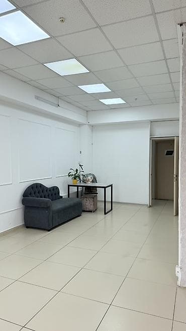 Аренда офисов, 40 м², В бизнес центре, 1 линия at lalafo.kg Аренда офисов, 40 м², В бизнес центре, 1 линия