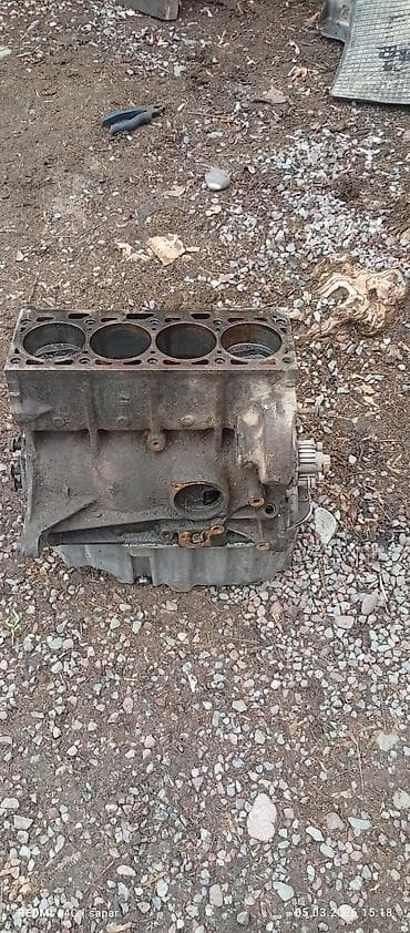 Блок цилиндров двигателя, рядный 4-цилиндровый Описание: - Чугунный at lalafo.kg Блок цилиндров двигателя, рядный 4-цилиндровый Описание: - Чугунный