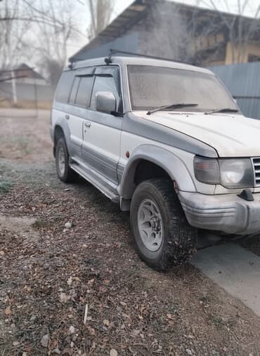 Mitsubishi Pajero: 1997 г., 3 л, Автомат, Бензин, Внедорожник at lalafo.kg Mitsubishi Pajero: 1997 г., 3 л, Автомат, Бензин, Внедорожник