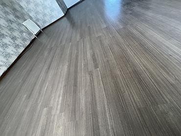 кусок ламинат: Ламинат/ПВХ-плитка в оттенке серо-коричневого дуба с выраженной at lalafo.kg — 3 кусок ламинат: Ламинат/ПВХ-плитка в оттенке серо-коричневого дуба с выраженной — 3