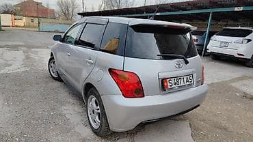 Toyota Ist: 2002 г., Автомат, Бензин, Хэтчбэк at lalafo.kg Toyota Ist: 2002 г., Автомат, Бензин, Хэтчбэк