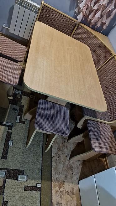 Бычуучу столдор: Ашкана үчүн үстөл, Колдонулган, Тик бурчтуу, Бүктөлбөгөн lalafo.kg да — 3 Бычуучу столдор: Ашкана үчүн үстөл, Колдонулган, Тик бурчтуу, Бүктөлбөгөн — 3