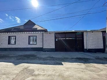 Продажа полдома: Продаётся капитальный дом с большим крытым двором-навесом и гаражными at lalafo.kg — 3 Продажа полдома: Продаётся капитальный дом с большим крытым двором-навесом и гаражными — 3