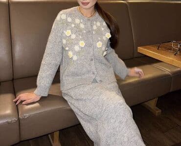 Костюм с юбкой, Модель юбки: Прямая, Макси, Кофта, Стандарт at lalafo.kg Костюм с юбкой, Модель юбки: Прямая, Макси, Кофта, Стандарт