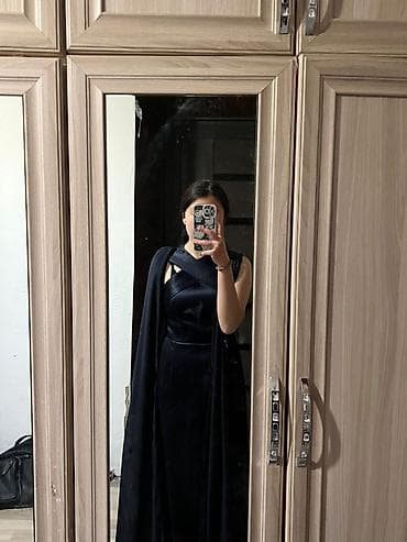 Вечернее платье, Длинная модель, Без рукавов, M at lalafo.kg Вечернее платье, Длинная модель, Без рукавов, M