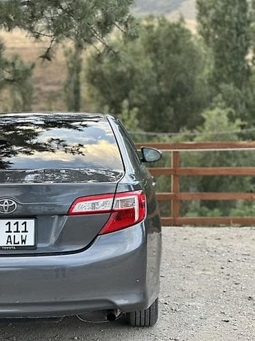 Toyota Camry: 2012 г., 2.5 л, Автомат, Бензин, Седан at lalafo.kg — 4 Toyota Camry: 2012 г., 2.5 л, Автомат, Бензин, Седан — 4