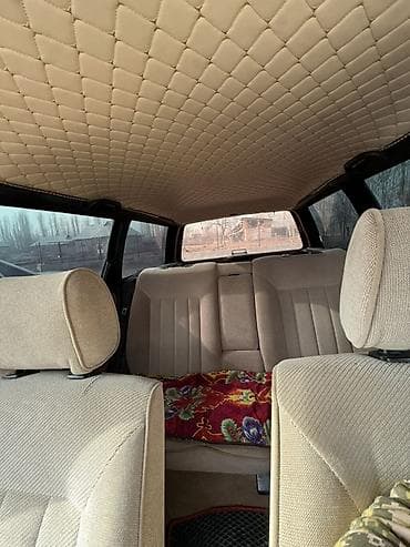 Volkswagen Passat: 1991 г., 1.8 л, Механика, Бензин, Универсал at lalafo.kg — 4 Volkswagen Passat: 1991 г., 1.8 л, Механика, Бензин, Универсал — 4