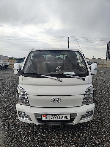Hyundai Porter: 2022 г., 2.5 л, Типтроник, Пикап at lalafo.kg Hyundai Porter: 2022 г., 2.5 л, Типтроник, Пикап