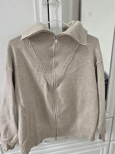 Женский вязаный костюм бежевого цвета, состоящий из кофты на молнии и at lalafo.kg Женский вязаный костюм бежевого цвета, состоящий из кофты на молнии и