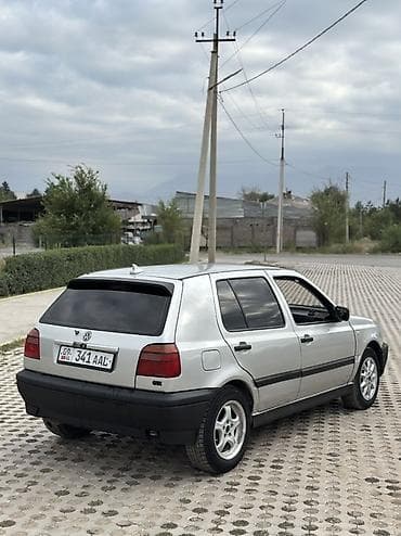 Volkswagen Golf: 1994 г., 2 л, Механика, Бензин, Хэтчбэк at lalafo.kg Volkswagen Golf: 1994 г., 2 л, Механика, Бензин, Хэтчбэк