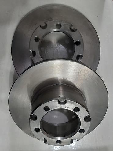 Предний тормозной диск Mercedes-Benz Новый, Оригинал at lalafo.kg Предний тормозной диск Mercedes-Benz Новый, Оригинал