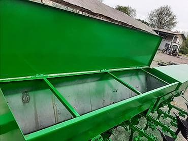 Продаю культиватор крн 4.2 6ти рядный 7 секции бочки для удобрение at lalafo.kg — 1 Продаю культиватор крн 4.2 6ти рядный 7 секции бочки для удобрение — 1